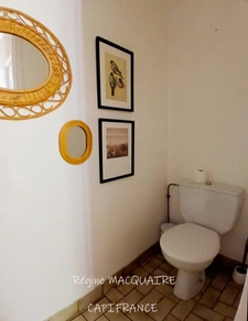 À vendre : Maison mitoyenne de 4 pièces,143 m2 env., 3 chambres sur un terrain de 1500 m2 avec panorama exceptionnel sur la campagne. SOURDEVAL (50)