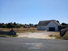 À vendre – Pavillon récent de plain‑pied (RT2012) : 4 pièces, 3 chambres, 1 259 m² de terrain, 44 m² de combles aménageables – Vire (14)