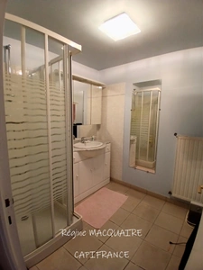 A vendre : Maison d'env. 104 m², 3 chambres, terrain de 535 m², sous-sol complet et combles aménageable à Vire (14)