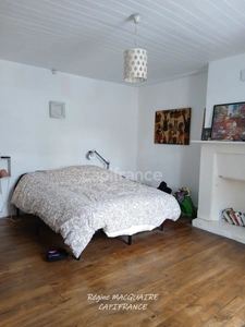 A Vendre -  Maison de bourg rénovée – 190 m² – 5 chambres – équipements modernes : une opportunité rare au centre bourg. MORTAIN (50)
