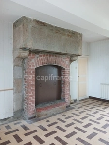 For sale – Former presbytery to be reinvented, 10 min from Vire Normandie.