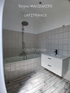 House for sale – 4 rooms, SOURDEVAL (50): 3 bedrooms, garage and private outdoor space