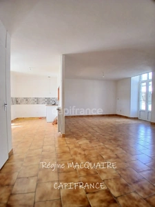 House for sale – 4 rooms, SOURDEVAL (50): 3 bedrooms, garage and private outdoor space