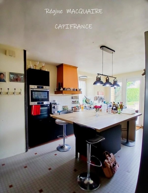A Vendre -  Maison de bourg rénovée – 190 m² – 5 chambres – équipements modernes : une opportunité rare au centre bourg. MORTAIN (50)