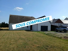 À vendre – Pavillon récent de plain‑pied (RT2012) : 4 pièces, 3 chambres, 1 259 m² de terrain, 44 m² de combles aménageables – Vire (14)