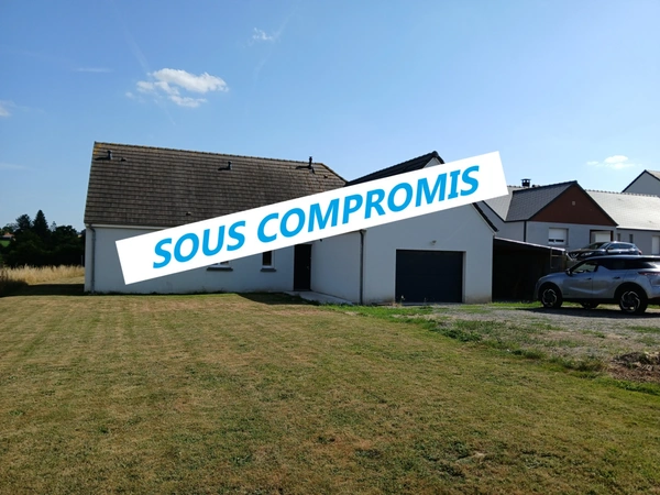 À vendre – Pavillon récent de plain‑pied (RT2012) : 4 pièces, 3 chambres, 1 259 m² de terrain, 44 m² de combles aménageables – Vire (14)