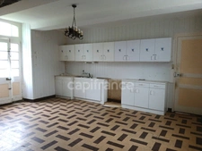À vendre – Ancien presbytère à réinventer, 10 min de Vire Normandie.