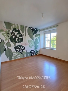 Maison en pierre à Sourdeval (50) – 4 pièces – 3 chambres dont 1 au rdc + dépendances – Terrain 2 500 m²