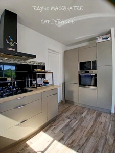 À vendre – Pavillon récent de plain‑pied (RT2012) : 4 pièces, 3 chambres, 1 259 m² de terrain, 44 m² de combles aménageables – Vire (14)