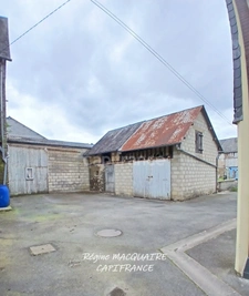 For Sale – Renovated village house – 190 m² – 5 bedrooms – modern features: a rare opportunity in the town centre. MORTAIN (50)