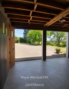 À vendre : Maison mitoyenne de 4 pièces,143 m2 env., 3 chambres sur un terrain de 1500 m2 avec panorama exceptionnel sur la campagne. SOURDEVAL (50)