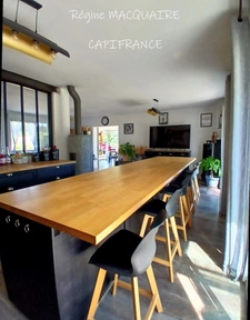 À vendre – Pavillon 6 pièces, 151 m², 4 chambres dont 1 au Rdc, terrain 2 500 m² – Luminosité, rénovation, confort à Vire Normandie (14).