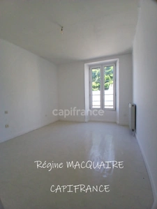 House for sale – 4 rooms, SOURDEVAL (50): 3 bedrooms, garage and private outdoor space
