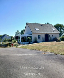 À vendre – Pavillon 6 pièces, 151 m², 4 chambres dont 1 au Rdc, terrain 2 500 m² – Luminosité, rénovation, confort à Vire Normandie (14).