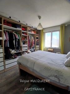 À vendre – Pavillon 6 pièces, 151 m², 4 chambres dont 1 au Rdc, terrain 2 500 m² – Luminosité, rénovation, confort à Vire Normandie (14).