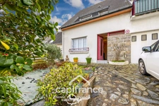 À VENDRE LE RELECQ-KERHUON (29480) - MAISON F5 - 95 M² HABITABLES - TERRAIN 272 M² - 4 CHAMBRES - GARAGE