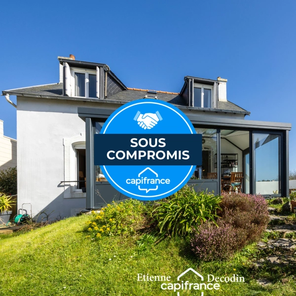 À VENDRE - LE RELECQ-KERHUON (29480) - MAISON DE CARACTÈRE DE TYPE F4 - 130 M² HABITABLES - 484 M² DE TERRAIN - VÉRANDA