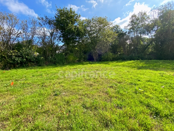 À VENDRE - LOPERHET (29470) - TERRAIN CONSTRUCTIBLE - 593 M² - LIBRE CONSTRUCTEUR