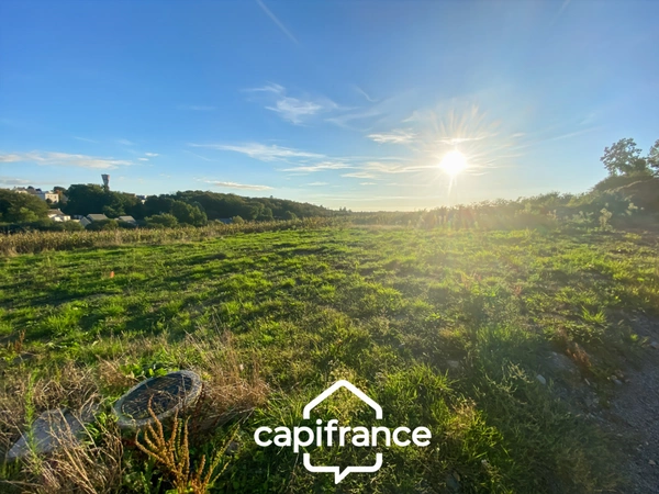 À VENDRE - LOPERHET (29470) - TERRAIN CONSTRUCTIBLE - 558 M² - LIBRE CONSTRUCTEUR
