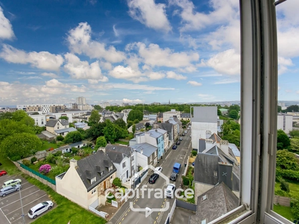 À VENDRE BREST(29200) RUE DOCTEUR CHARCOT - PLACE STRASBOURG - APPARTEMENT T5 105 M² HABITABLES - DERNIER ÉTAGE - VUE DÉGAGÉE
