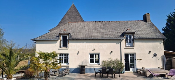 Maison à vendre 6 pièces et grandes dépendances (35)