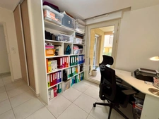 Appartement à vendre 4 pièces HYERES (83) - Plain pied - 2 parkings - 2 terrasses