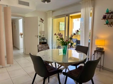 Appartement à vendre 4 pièces HYERES (83) - Plain pied - 2 parkings - 2 terrasses
