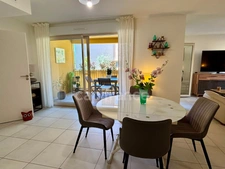 Appartement à vendre 4 pièces HYERES (83) - Plain pied - 2 parkings - 2 terrasses