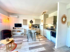 2-room apartment for sale in Hyères (83) - Port of Hyères - Balcony - Unobstructed view 