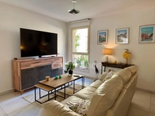 Appartement à vendre 4 pièces HYERES (83) - Plain pied - 2 parkings - 2 terrasses