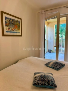 Appartement à vendre 4 pièces HYERES (83) - Plain pied - 2 parkings - 2 terrasses
