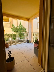 Appartement à vendre 4 pièces HYERES (83) - Plain pied - 2 parkings - 2 terrasses