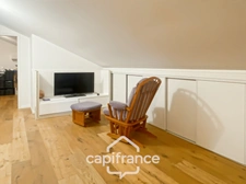 House for sale 8 rooms CARQUEIRANNE (83) - Canebas district - 6 bedrooms - 220 m2 living space - Swimming pool.