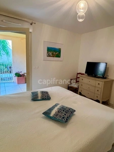 Appartement à vendre 4 pièces HYERES (83) - Plain pied - 2 parkings - 2 terrasses