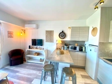 2-room apartment for sale in Hyères (83) - Port of Hyères - Balcony - Unobstructed view 