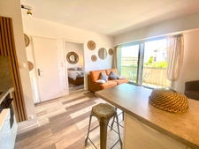 2-room apartment for sale in Hyères (83) - Port of Hyères - Balcony - Unobstructed view 