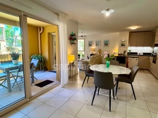 Appartement à vendre 4 pièces HYERES (83) - Plain pied - 2 parkings - 2 terrasses
