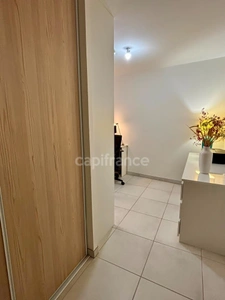 Appartement à vendre 4 pièces HYERES (83) - Plain pied - 2 parkings - 2 terrasses