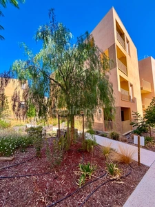 Appartement à vendre 4 pièces HYERES (83) - Plain pied - 2 parkings - 2 terrasses