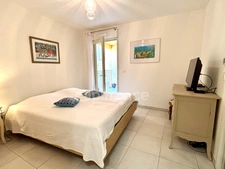 Appartement à vendre 4 pièces HYERES (83) - Plain pied - 2 parkings - 2 terrasses