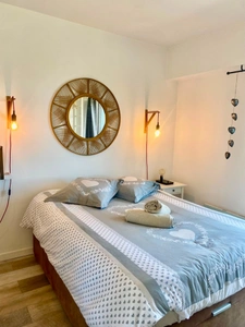 2-room apartment for sale in Hyères (83) - Port of Hyères - Balcony - Unobstructed view 