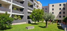 SAINT JEAN DE VEDAS (34) F3 avec grande terrasse et parking en sous-sol