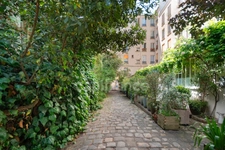 Paris XIème - Quartier Popincourt - Impasse privée - Appartement/Maison esprit loft 98m2