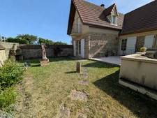 Maison en pierre avec appartement indépendant à Pouilly en Auxois