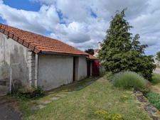 Maison de village de 5 pièces avec dépendances 