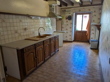 Maison de village de 5 pièces avec dépendances 