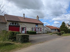 Maison de village de 5 pièces avec dépendances 