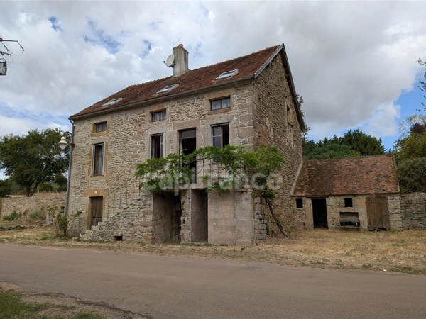 Maison de village de 6 pièces à MONTIGNY SAINT BARTHELEMY (21)