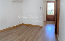 Maison de village à vendre avec cour, balcon et grenier  : un potentiel exceptionnel à Sorgues (84)
