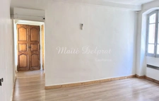 Maison de village à vendre avec cour, balcon et grenier  : un potentiel exceptionnel à Sorgues (84)